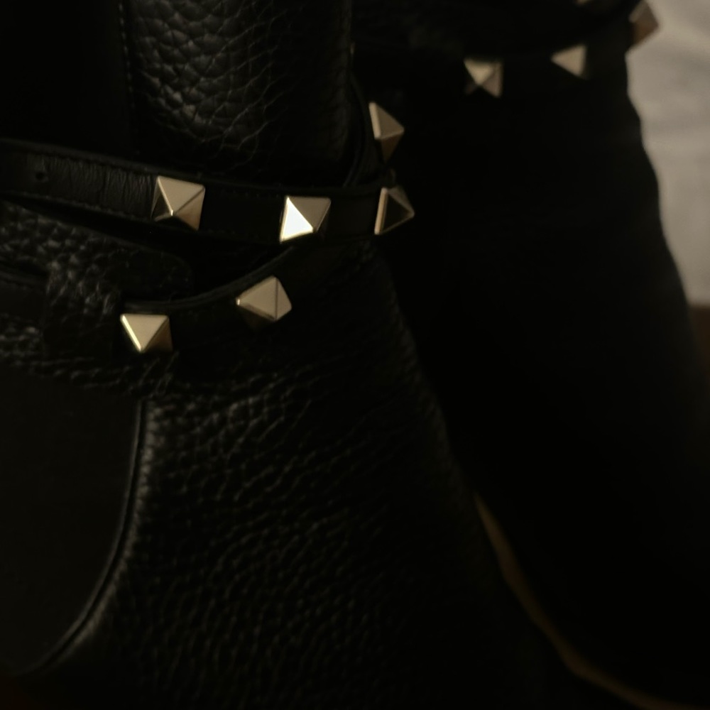 Valentino Garavani - Rockstud leather ankle boots